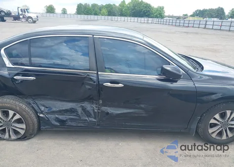 2015 Honda Accord Lx z USA, uszkodzony, nr VIN 1HGCR2F31FA272481